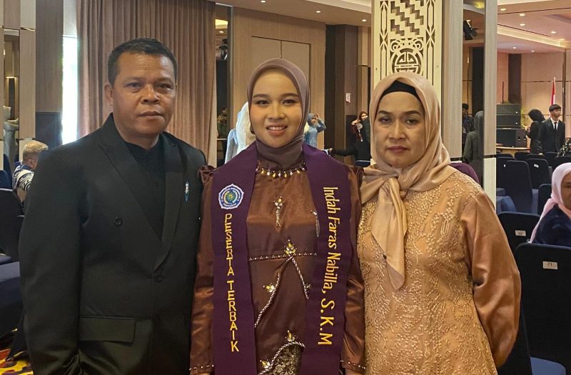 Yudisium FIKPsi UM Pontianak Berlangsung Khidmat, Indah Faras Nabilla Raih IPK Tertinggi 3,92