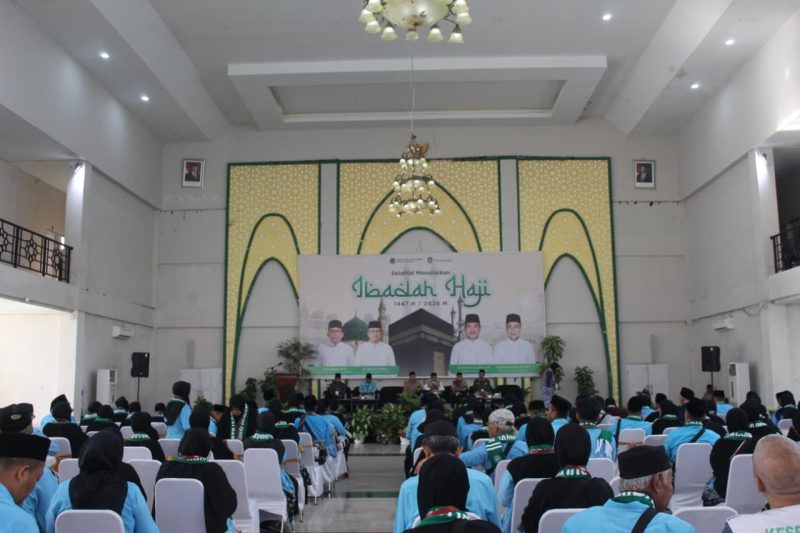 Doa Belasan Tahun Lalu Terwujud, Hadianto Kembali ke Tanah Suci Bersama Istri dan Ipar