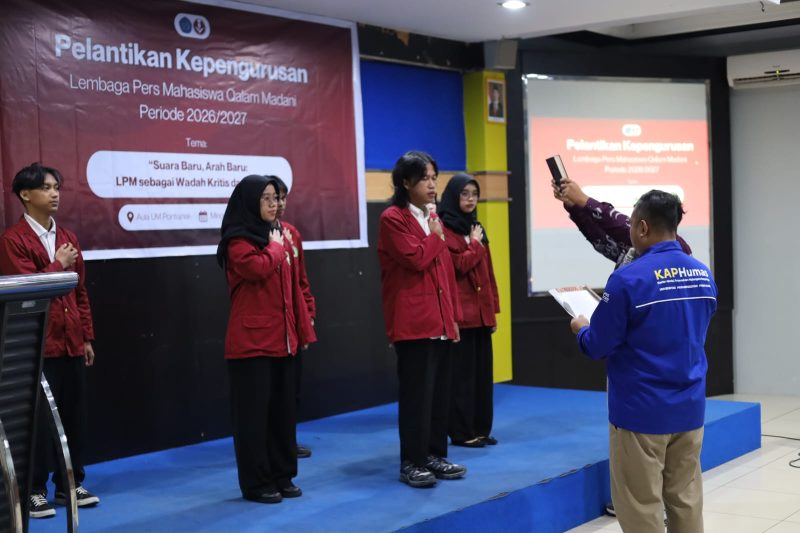 Pelantikan Pengurus LPM Qalam Madani Resmi 2026–2027, Pembimbing Analogikan Aktivitas Menulis dengan Wakaf