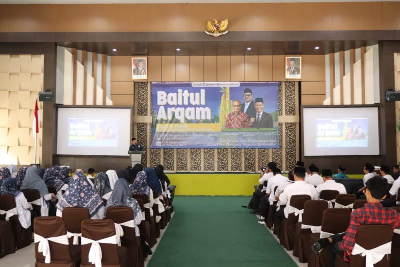 Baitul Arqam Guru dan Tendik SMA Muhammadiyah Pontianak Teguhkan Jiwa Bermuhammadiyah