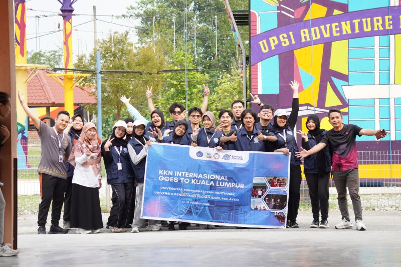 Enam Mahasiswa Fakutas Ekonomi dan Bisnis UM Pontianak Ikuti KKN Internasional, Rasakan Pengalaman Berbeda di Malaysia